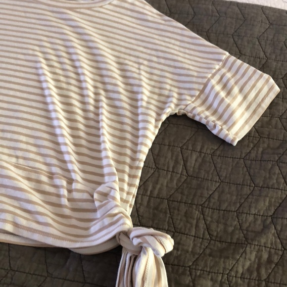 Stripped shirt with side tie - Picture 3 of 4